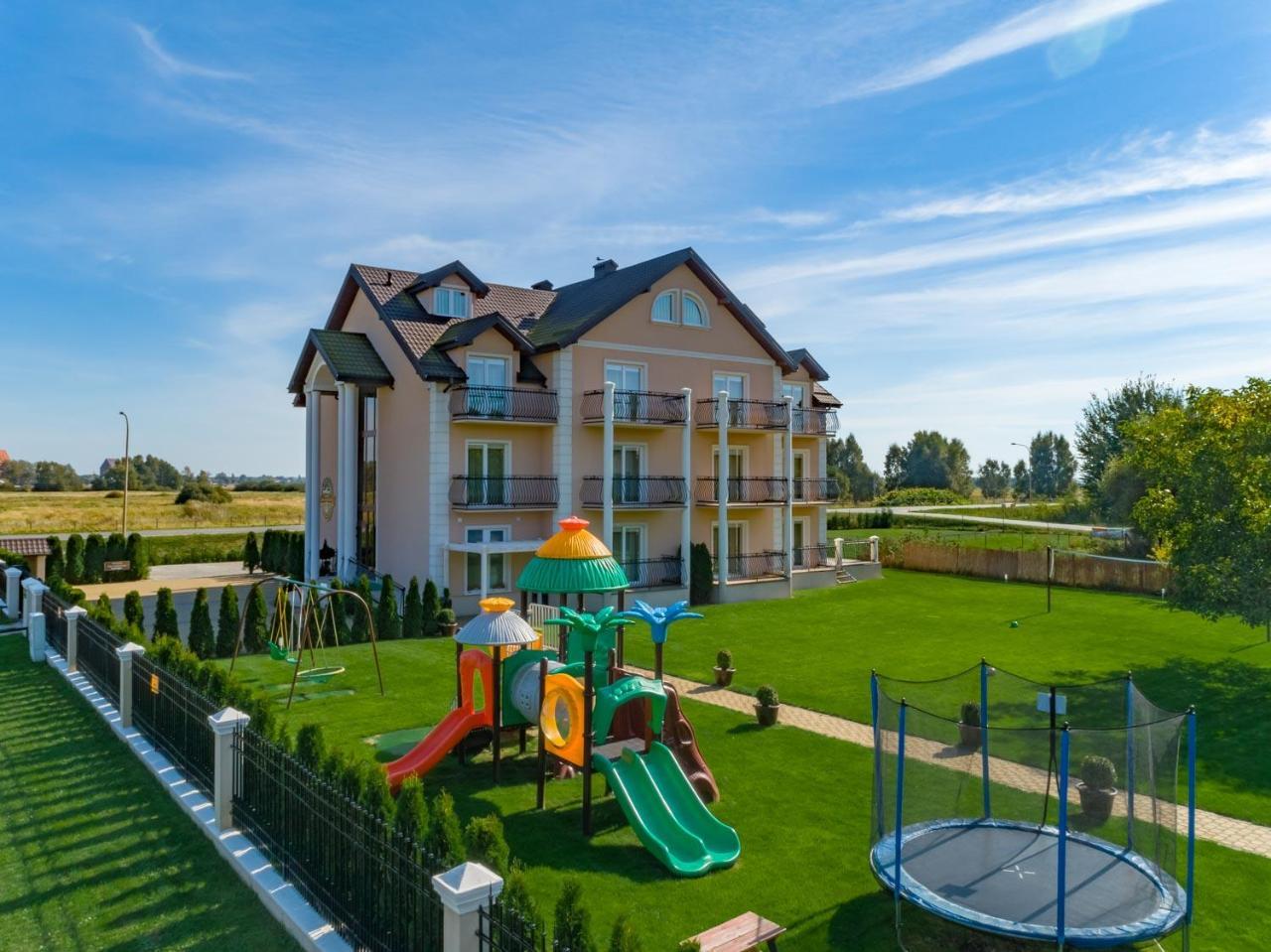 Pensjonat Marynarski - Apartamenty Darłówko Eksteriør billede